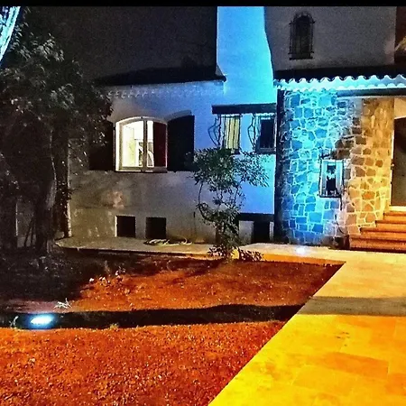 Spacieux A Saint-raphael, 150 M² Apartmán