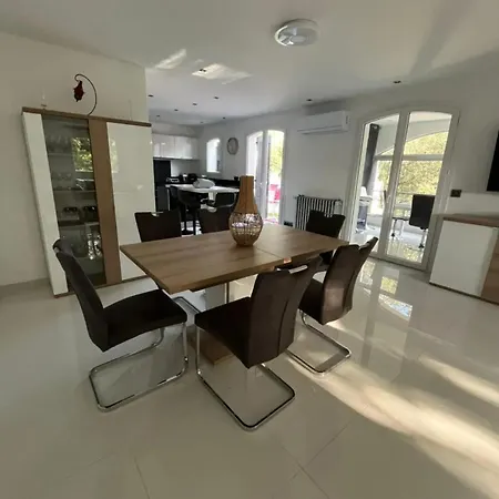 Spacieux à Saint-raphaël, 150 M²